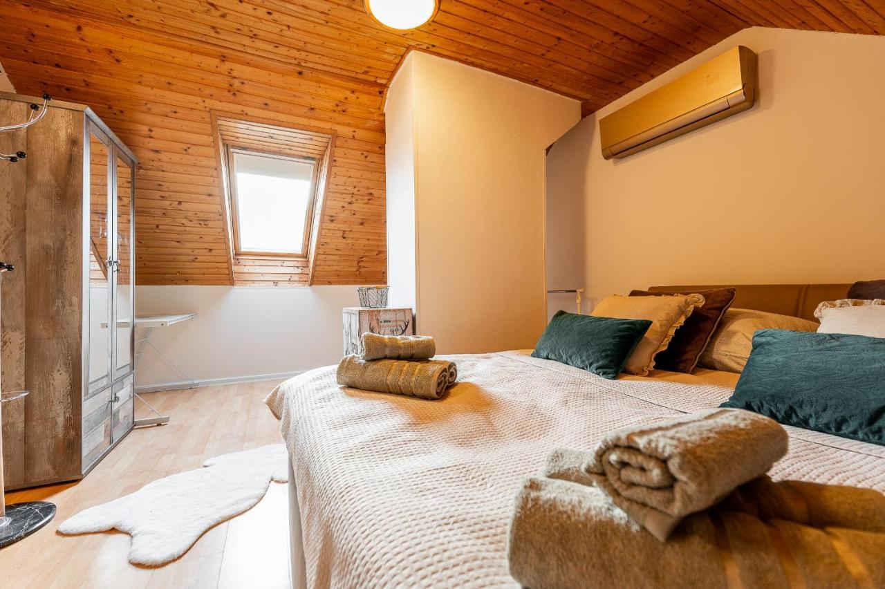 Apartman Mezonet Na Namesti Кошице Екстер'єр фото