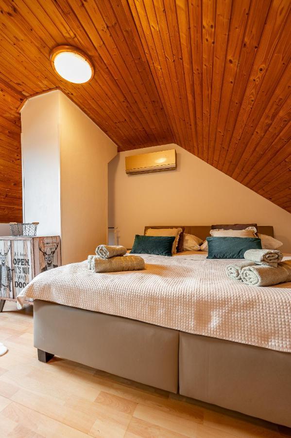 Apartman Mezonet Na Namesti Кошице Екстер'єр фото
