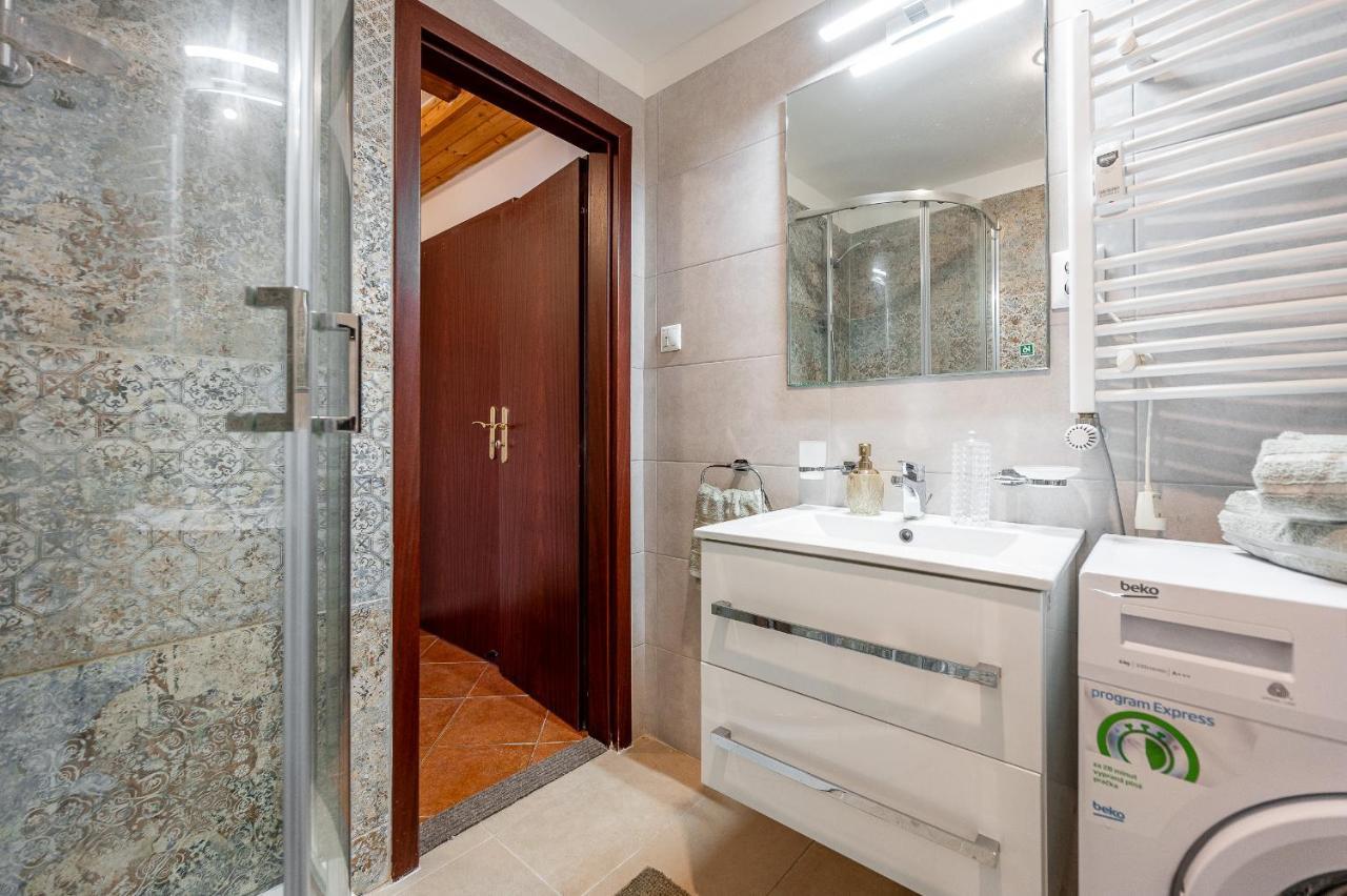 Apartman Mezonet Na Namesti Кошице Екстер'єр фото