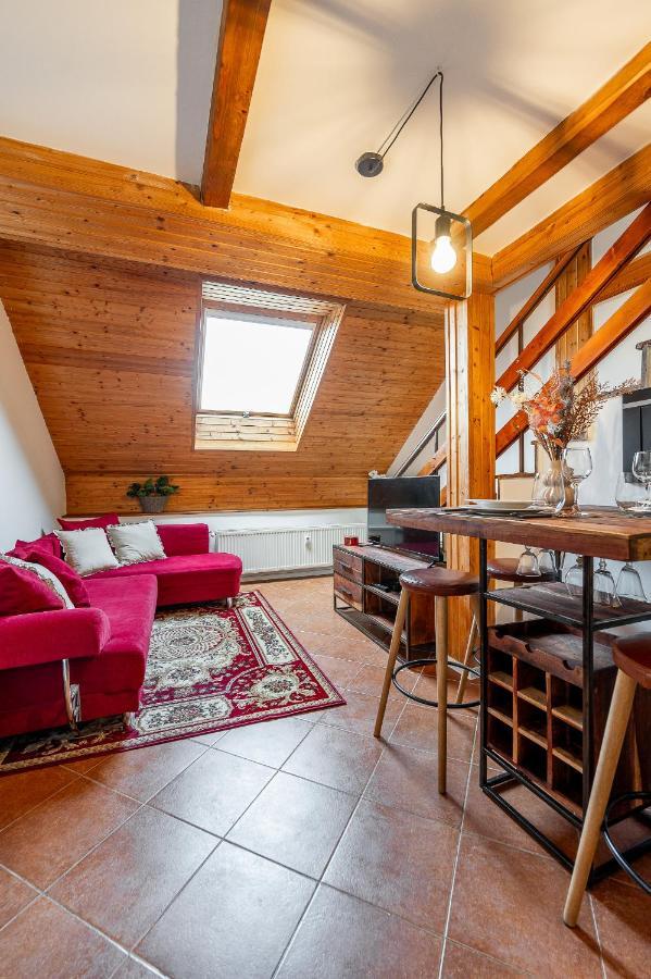 Apartman Mezonet Na Namesti Кошице Екстер'єр фото